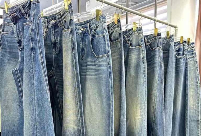 Building your first custom denim assortment? Learn how to navigate capital constraints, reduce inventory risk, and use low-volume production to test silhouettes without overextending your startup working capital.